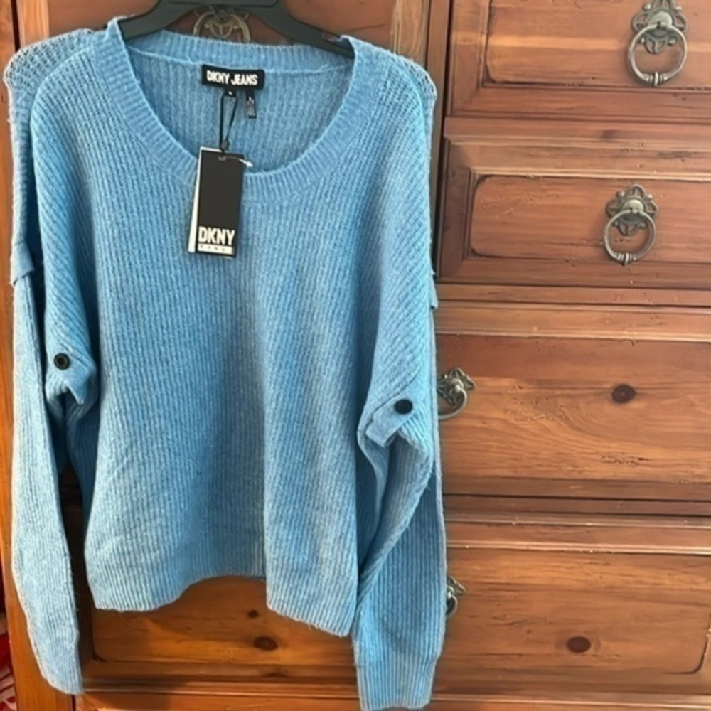 DKNY Jeans Women’s Blue Sweater With Button Detail Around Shoulder Size XL NWT